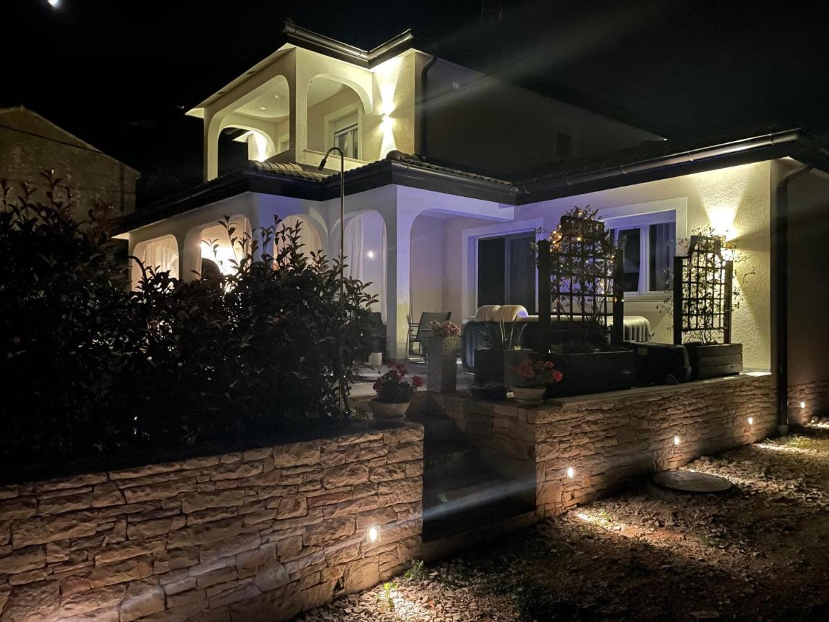 Villa Zonta Apartment Maremi With Private Jacuzzi Buje Exterior foto