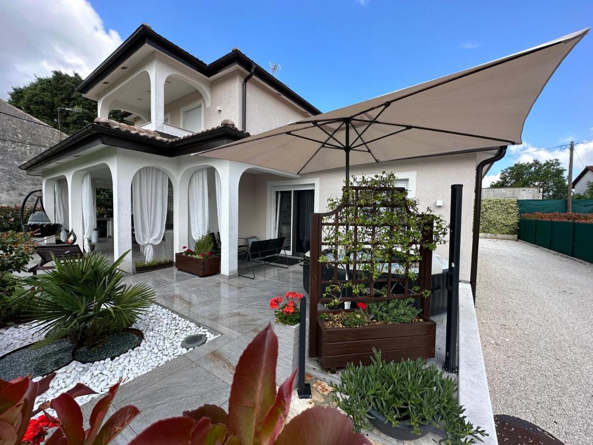 Villa Zonta Apartment Maremi With Private Jacuzzi Buje Exterior foto